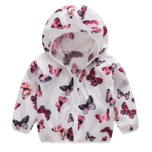 Куртка-ветровка для девочки с принтом бабочки белая Lovely butterflies оптом (код товара: 51170)