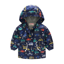 Куртка-ветровка для мальчика с принтом машин синяя Транспорт в городе оптом (код товара: 51120)