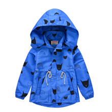 Куртка-ветровка детская с карманами, съемным капюшоном и принтом котят синяя Black cat оптом (код товара: 59000)