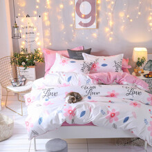 Комплект постельного белья с цветочным принтом розовый Love (двуспальный-евро) оптом (код товара: 59395)