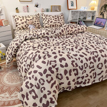 Комплект постельного белья с леопардовым принтом коричневый Leo (двуспальный-евро) оптом (код товара: 59375)