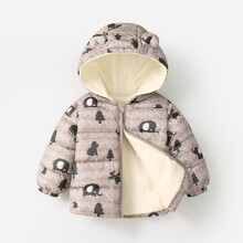 Куртка на синтепоне детская с подкладкой из флиса, капюшоном и изображением животных коричневая Forest dwellers оптом (код товара: 59347)