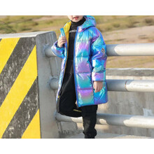 Куртка-пуховик детская удлиненная на молнии с капюшоном хамелеон синяя Glamor оптом (код товара: 59359)