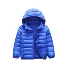 Куртка-пуховик дитяча на блискавці зі знімним капюшоном синя Monochrome оптом (код товара: 59355)