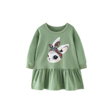 Платье для девочки с длинным рукавом и изображением зайца зеленое A hare in a bandage оптом (код товара: 59693)