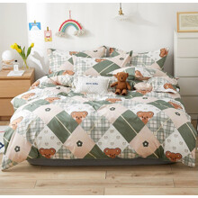 Комплект постельного белья с геометрическим принтом и изображением медведя зеленый Home comfort (двуспальный-евро) оптом (код товара: 60166)